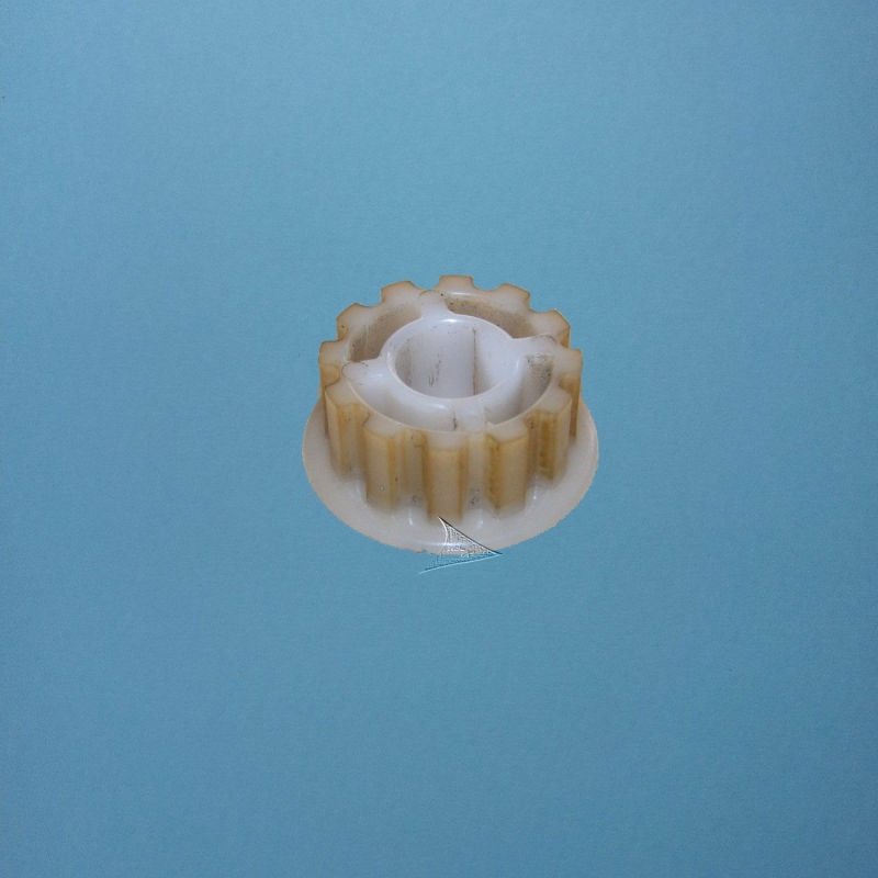 Original Kirby ** Motor Sprocket Gear ** small